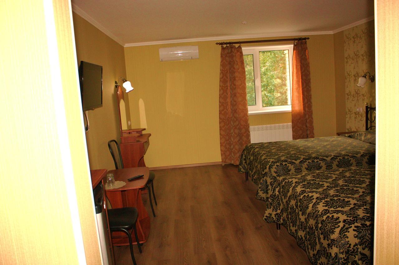 Hotel Gostynnyi Dvir Buča Pokoj fotografie