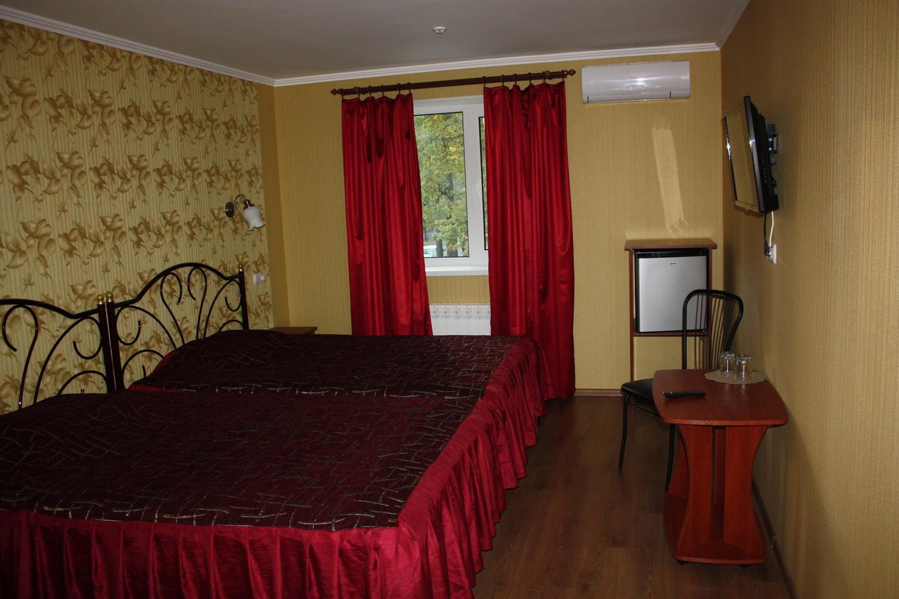 Hotel Gostynnyi Dvir Buča Pokoj fotografie