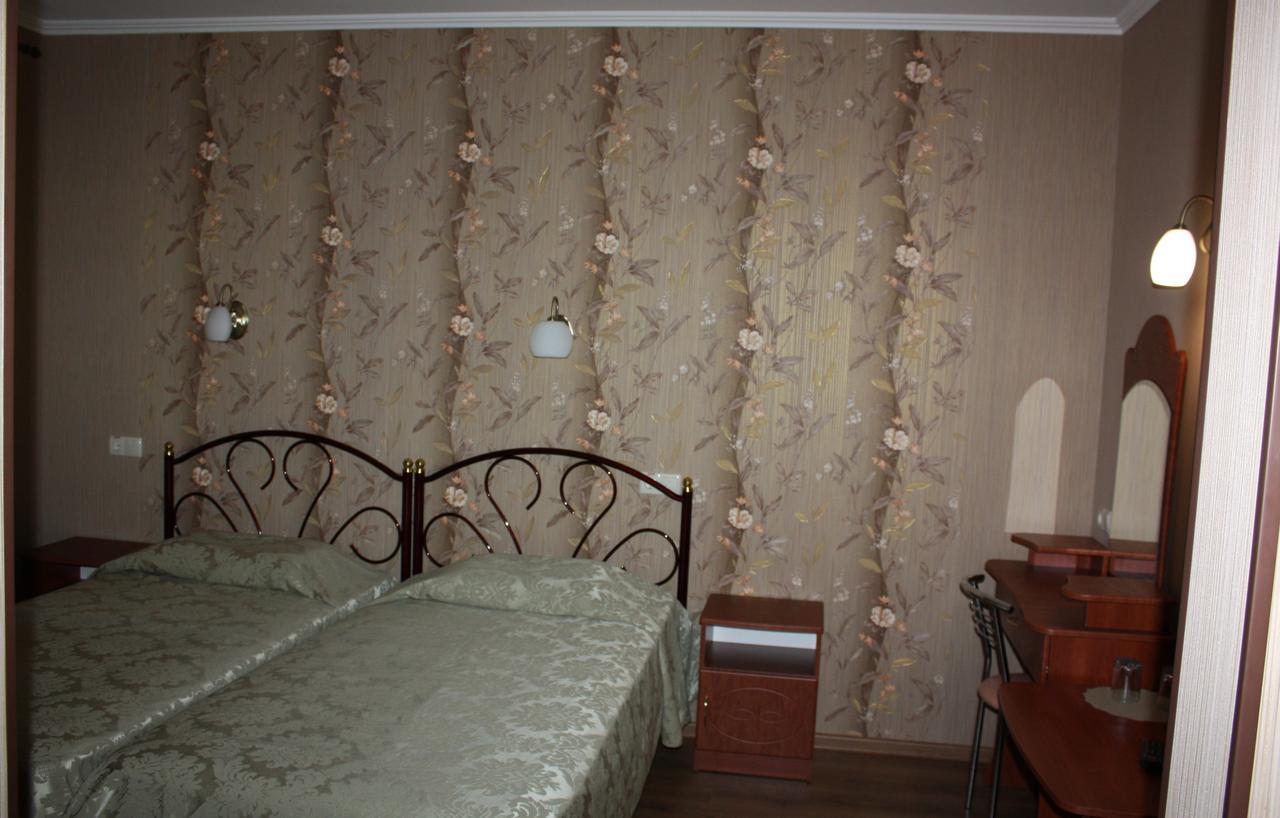 Hotel Gostynnyi Dvir Buča Pokoj fotografie